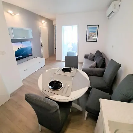 Luklena Appartement *